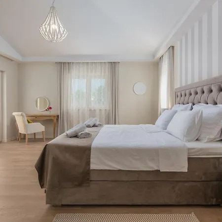 Katarina Villa *